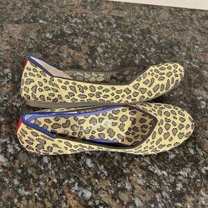 Rothy’s The Flat Leaopard Print Sz 8 Slip Ons round Toe Ballet Flat